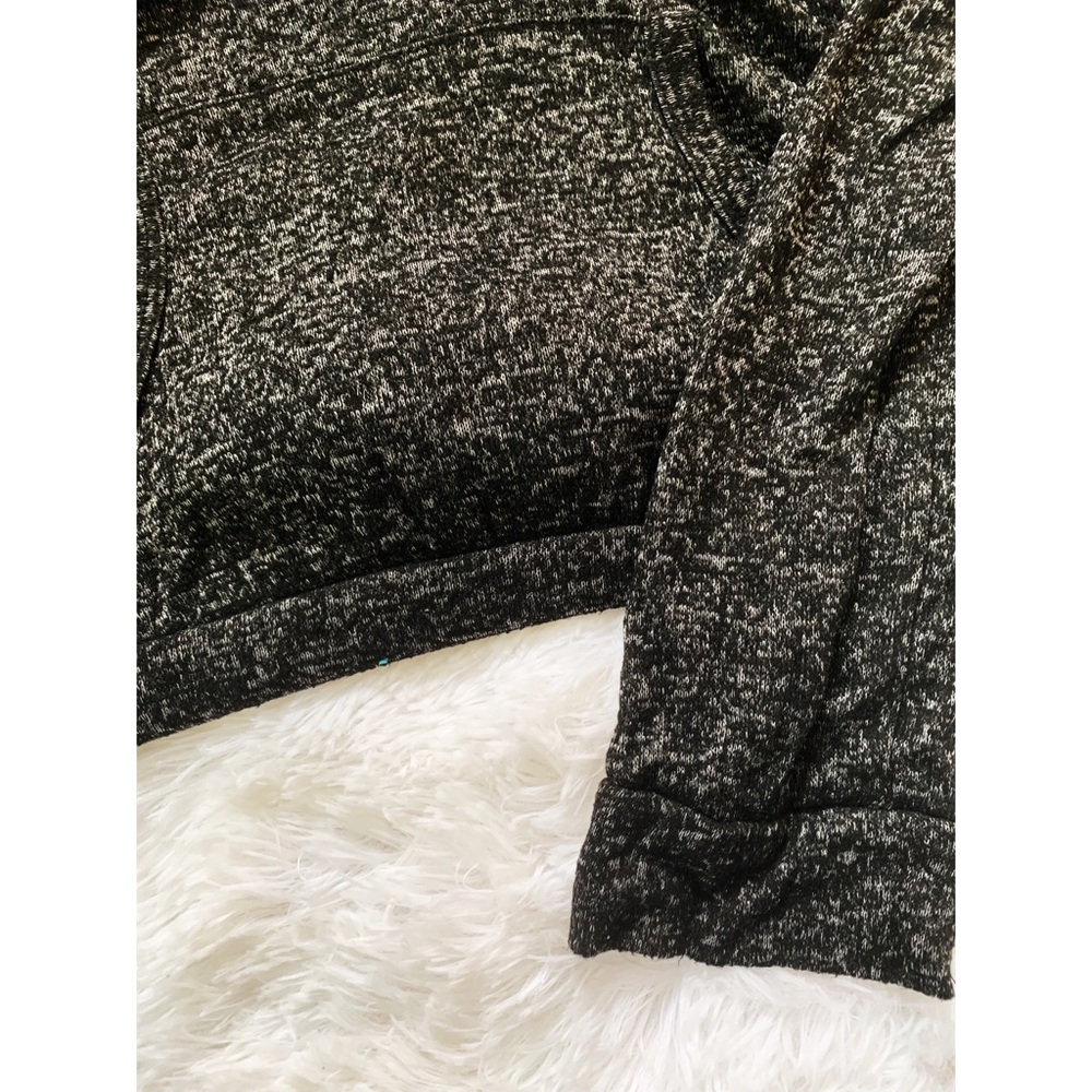 Fashion Nova thin black/white hoodie - Picture 1 of 4